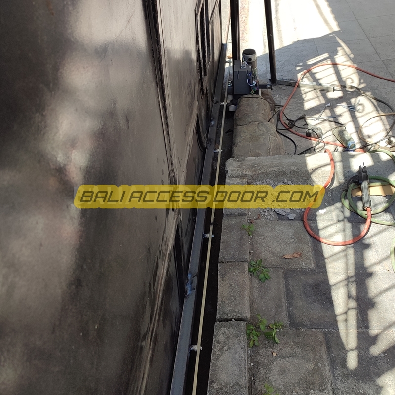 Access Control Pintu Gerbang Otomatis di Bali